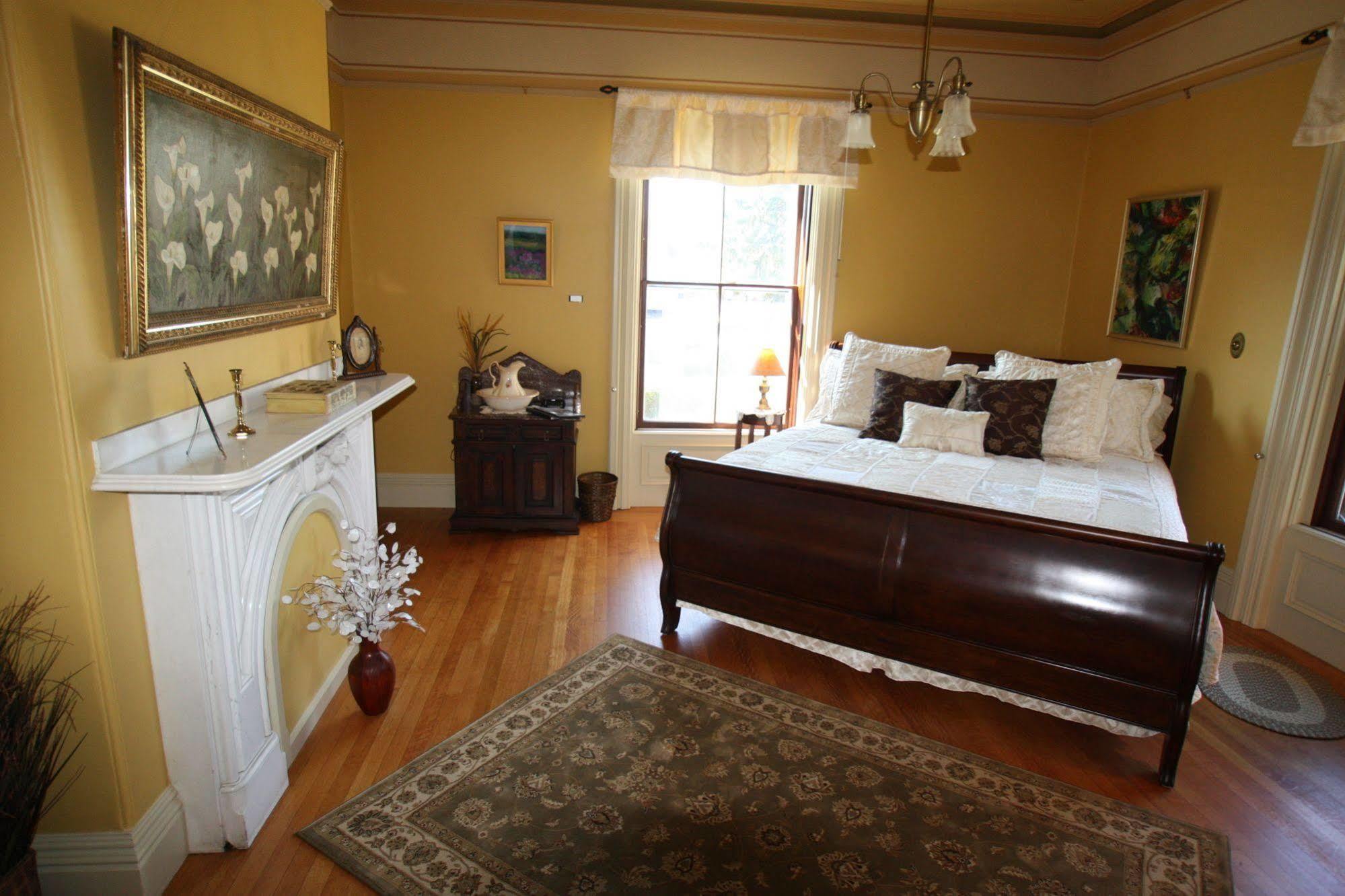 Proctor Mansion Inn Рентам Экстерьер фото