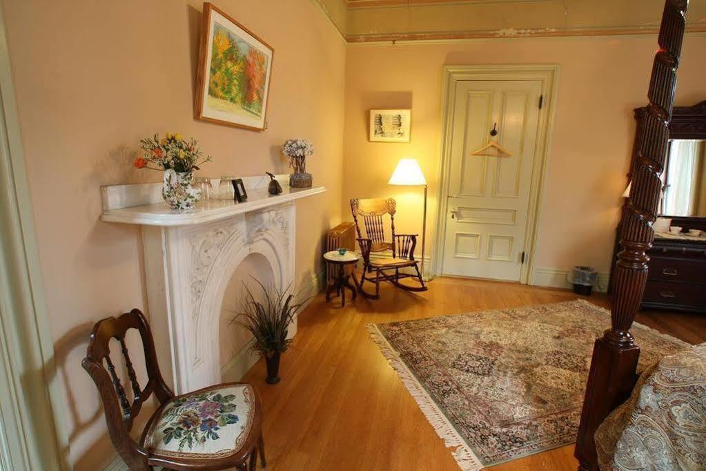 Proctor Mansion Inn Рентам Экстерьер фото